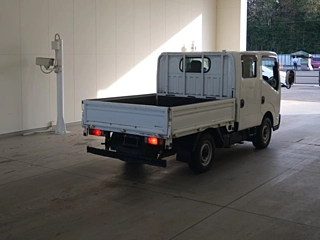 NISSAN ATLAS 2009