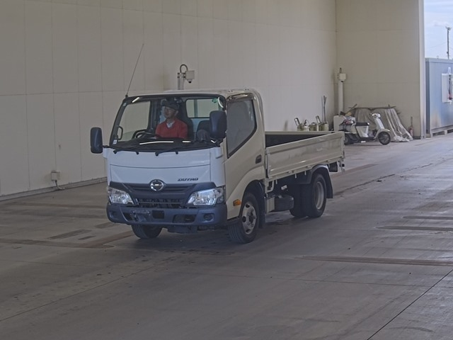 HINO DUTRO 2017