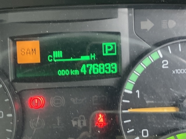 NISSAN UD SERIES 2015