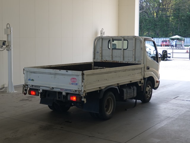 HINO DUTRO 2015