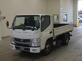 NISSAN UD SERIES 2015