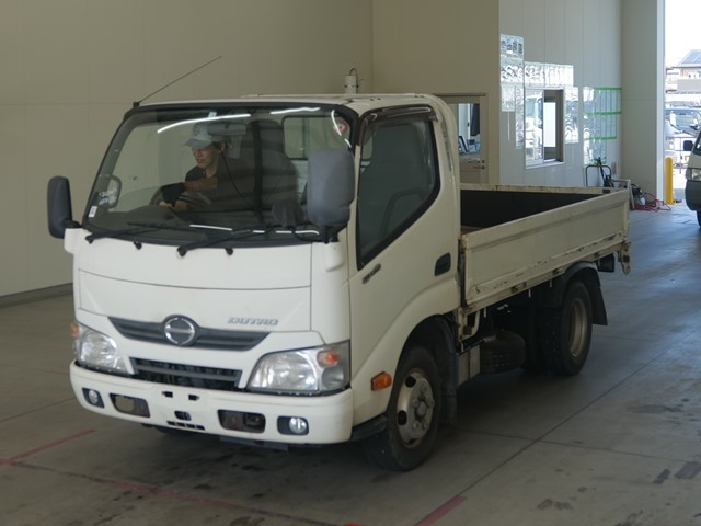 HINO DUTRO 2015