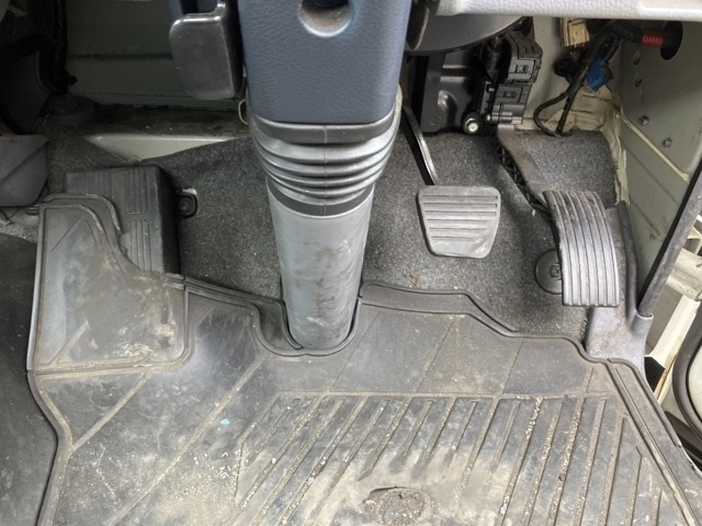 NISSAN UD SERIES 2015