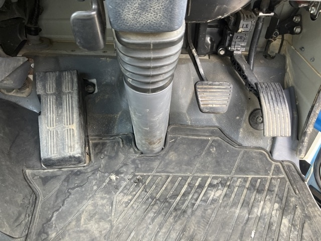 MITSUBISHI CANTER 2011