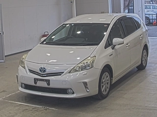 TOYOTA PRIUS ALPHA 2012