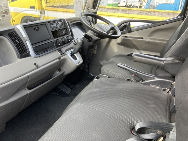 MITSUBISHI CANTER 2016