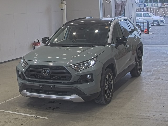 TOYOTA RAV4 2021