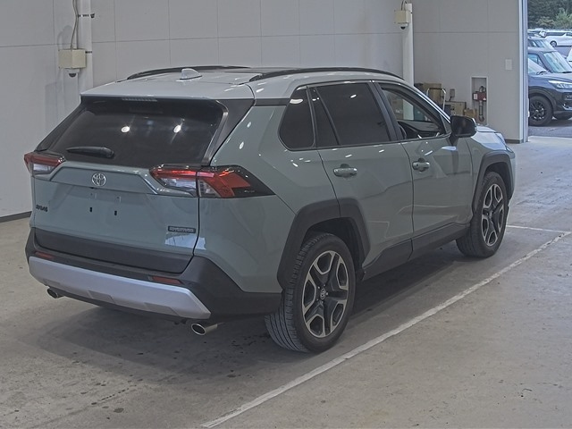 TOYOTA RAV4 2021