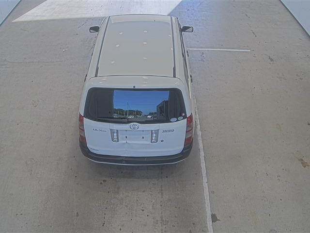TOYOTA SUCCEED 2011