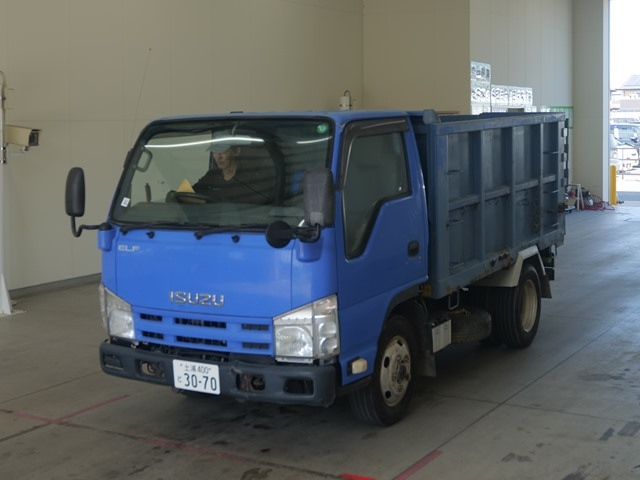 ISUZU ELF 2011