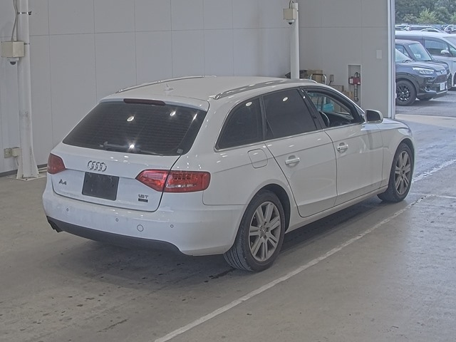 AUDI A4 2010