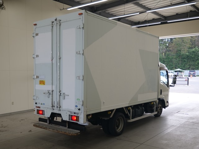 ISUZU ELF 2013