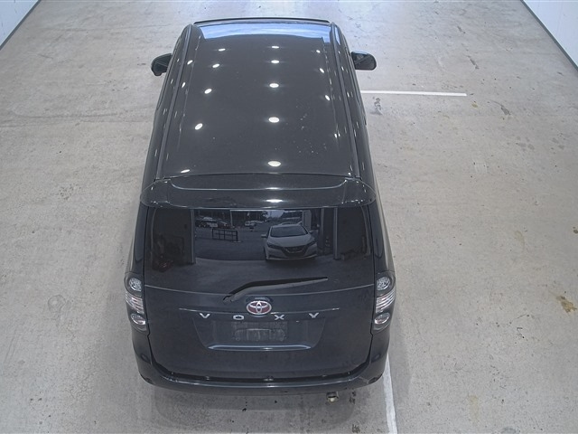 TOYOTA VOXY 2009