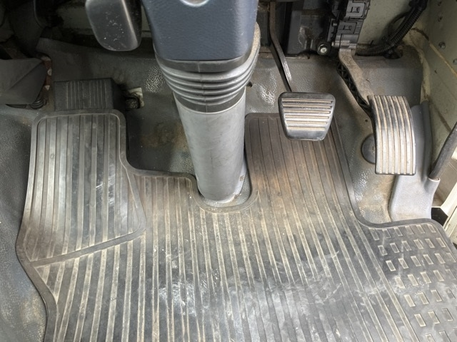 MITSUBISHI CANTER 2015