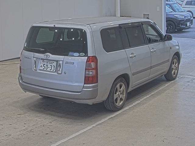 TOYOTA SUCCEED 2011