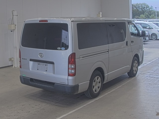 TOYOTA HIACE VAN 2017