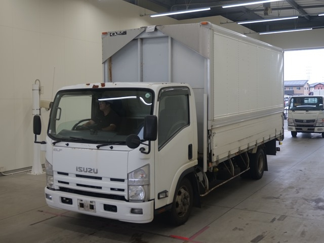ISUZU ELF 2011