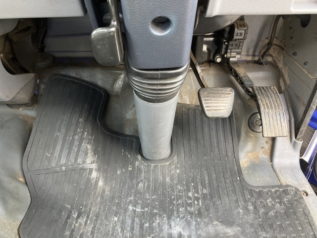 MITSUBISHI CANTER 2015