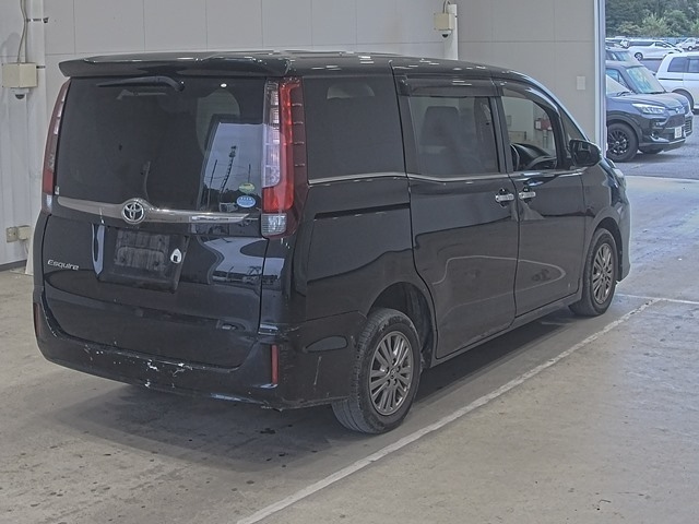 TOYOTA ESQUIRE 2017
