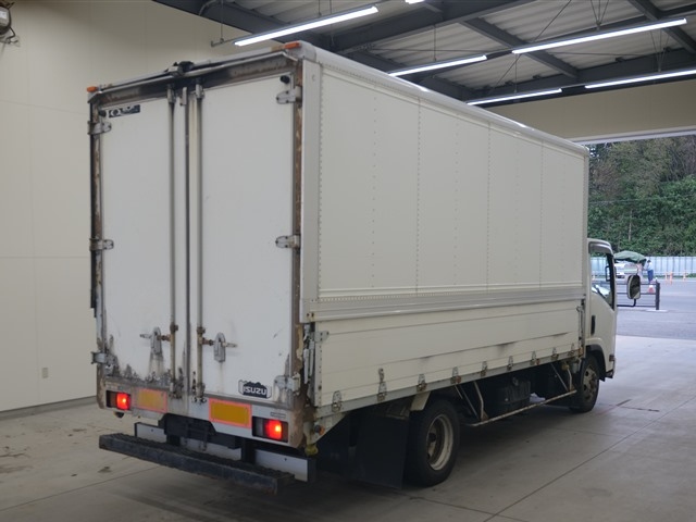 ISUZU ELF 2011
