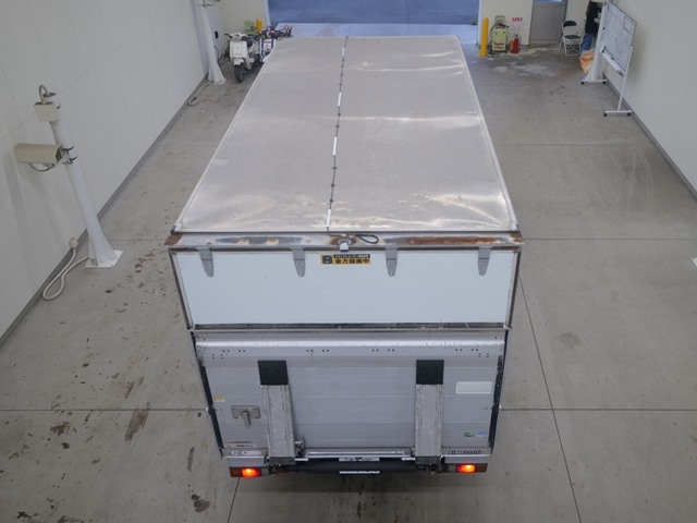 MITSUBISHI CANTER 2016