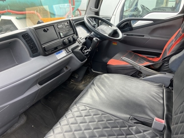 MITSUBISHI CANTER 2015