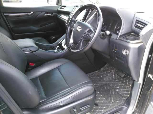 TOYOTA VELLFIRE 2015