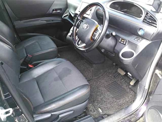 TOYOTA SIENTA 2017
