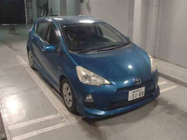 TOYOTA AQUA 2012
