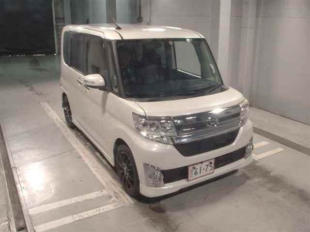DAIHATSU TANTO 2014