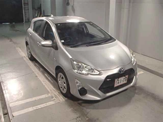 TOYOTA AQUA 2016