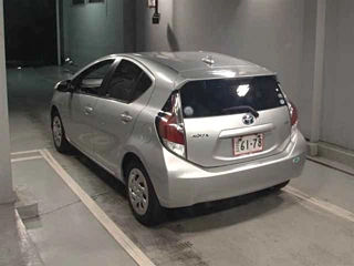 TOYOTA AQUA 2016