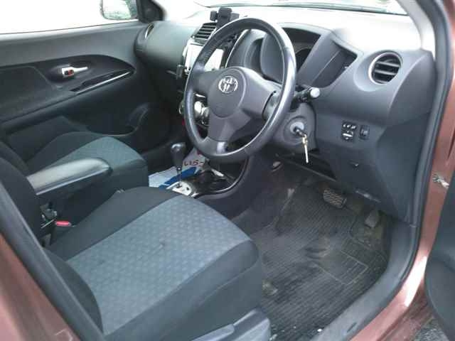 TOYOTA IST 2009