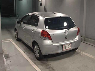 TOYOTA VITZ 2010
