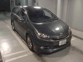 TOYOTA WISH 2012