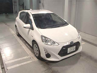 TOYOTA AQUA 2016