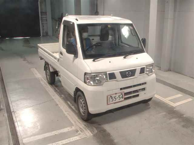 NISSAN CLIPPER TRUCK 2013