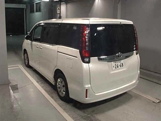 TOYOTA NOAH 2015