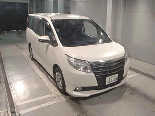 TOYOTA NOAH 2015