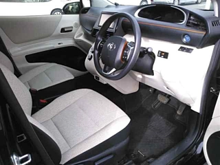TOYOTA SIENTA 2018