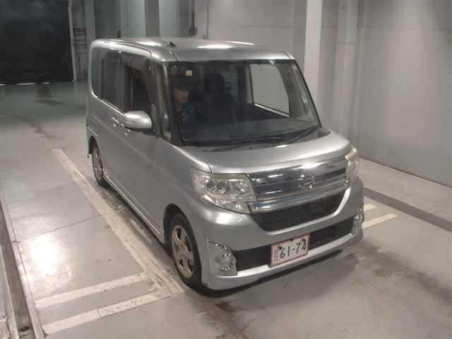 DAIHATSU TANTO 2014