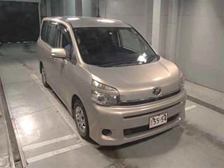 TOYOTA VOXY 2012