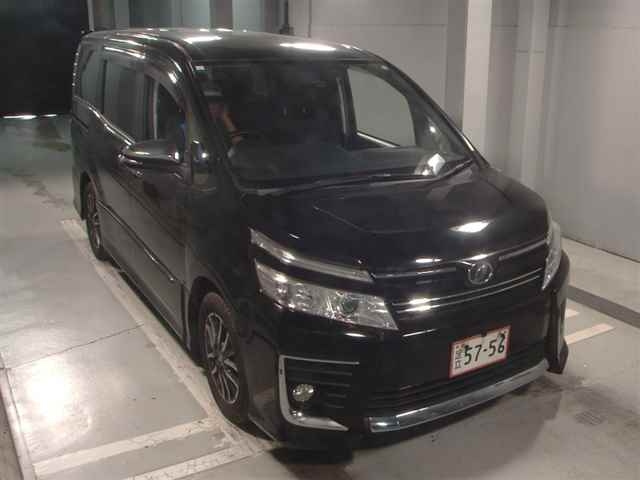 TOYOTA VOXY 2016