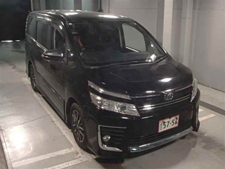 TOYOTA VOXY 2016
