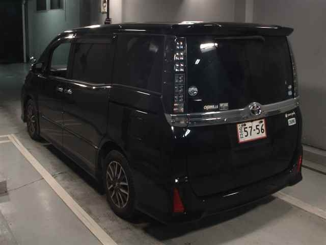 TOYOTA VOXY 2016