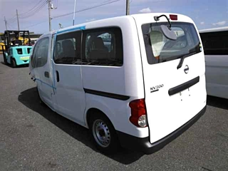 NISSAN NV200 2019