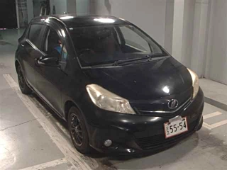 TOYOTA VITZ 2011