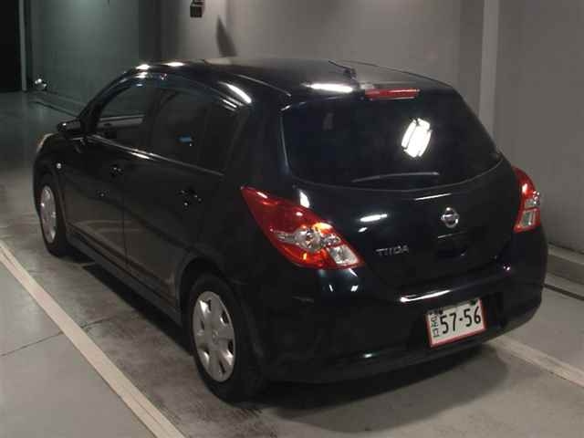 NISSAN TIIDA 2011