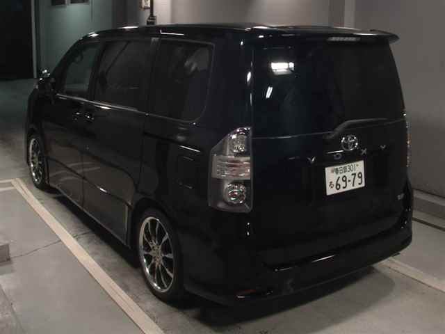 TOYOTA VOXY 2008