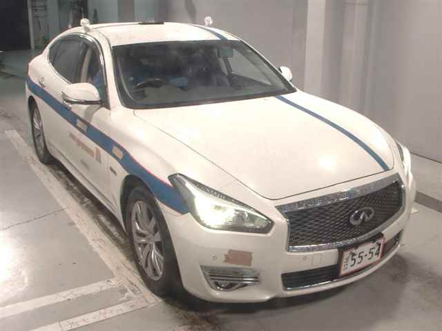 NISSAN FUGA 2015